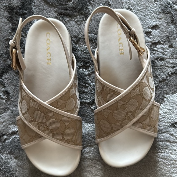 Coach sandal size US 7.58 very comfortable - Picture 4 of 7